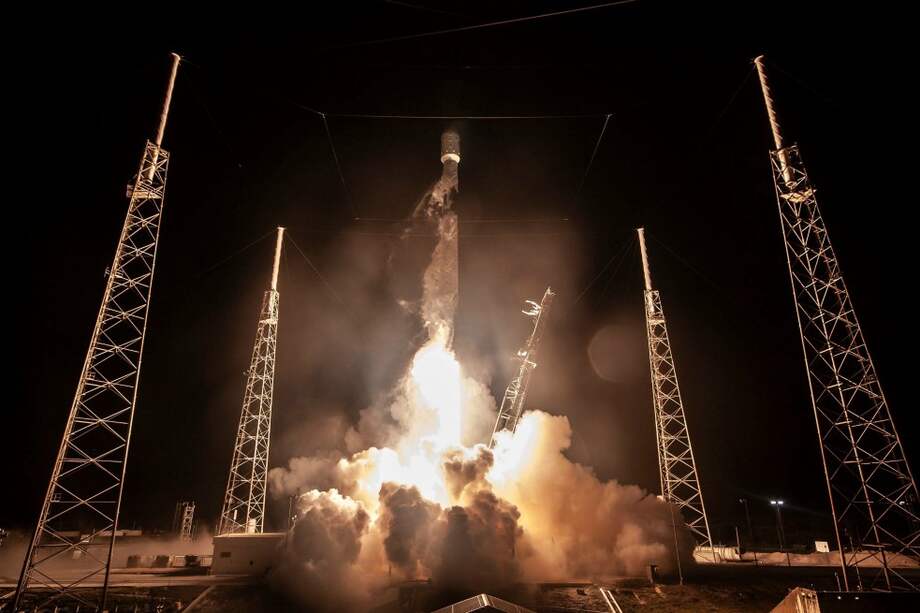 Imagen del lanzamiento que se llevó a cabo hoy en Estados Unidos. / EFE/ Spacex