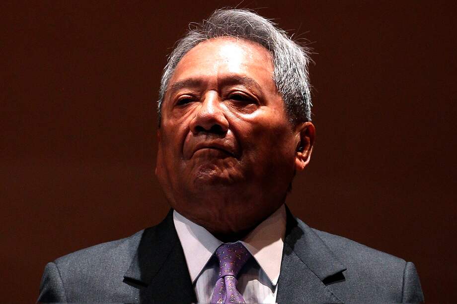 Armando Manzanero falleció el 28 de diciembre de 2020 luego de haber pasado varios días internado en el hospital a causa de la enfermedad provocada por el COVID-19.