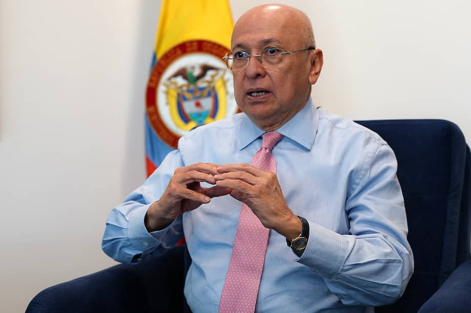 Ministro Montealegre defiende a Petro y señala que es la “mayor agresión” de Trump. (Photo by Anne-Sophie THILL / AFP)