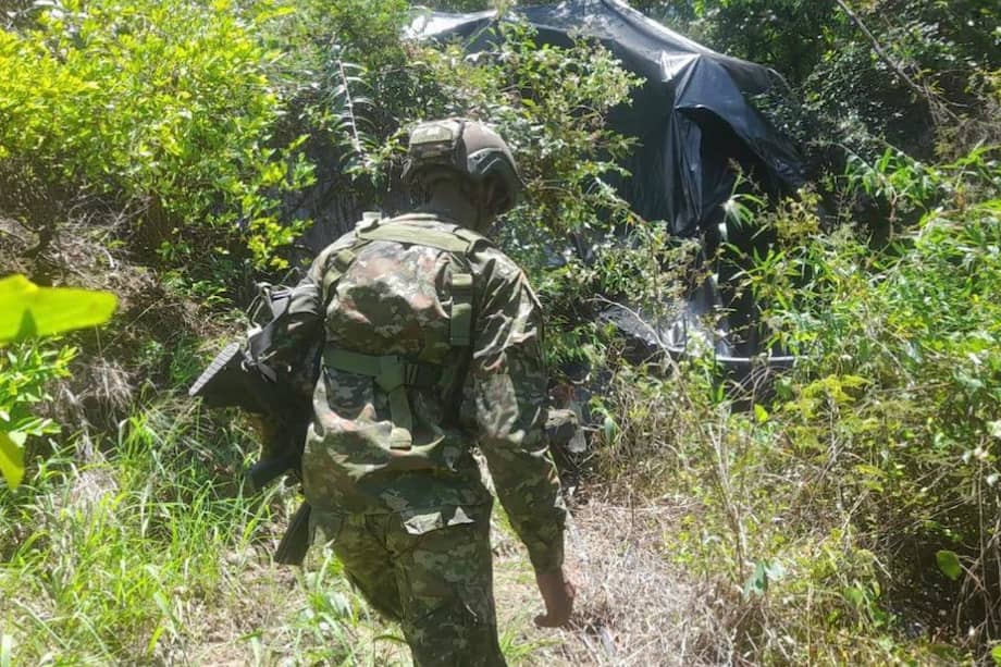 Los uniformados tuvieron que replegarse hacia la Vía Panamericana, por cuenta de los bloqueos de la población civil.