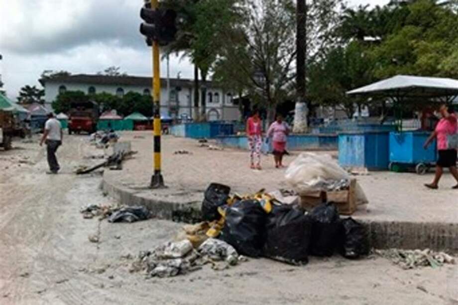 Tras Carnaval de Negros y Blancos parque de Mocoa quedó en deplorable estado