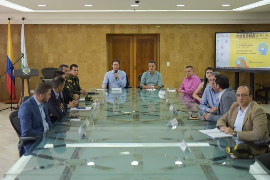 Daniel Quintero, Alcalde de Medellín, anuncia que se suspende el pico y placa en el Valle de Aburrá / Tomado del Twitter de @QuinteroCalle