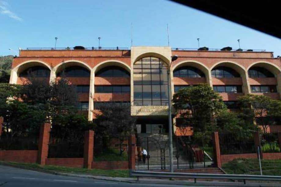 Archivan procesos a directivos de la Universidad Manuela Beltrán