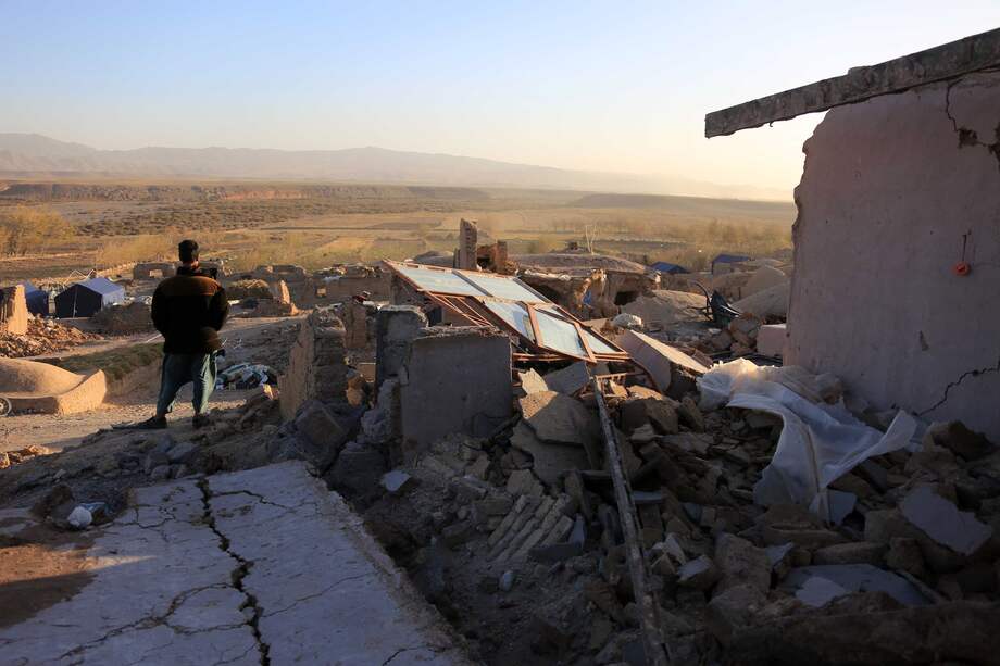 Una vista de las casas dañadas en el distrito Zinda Jan de Herat, Afganistán, azotado por el terremoto.