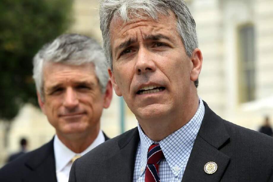 Joe Walsh pasó de apoyar a Trump a calificarlo de “incompetente e inepto” como presidente de EE. UU. / AFP