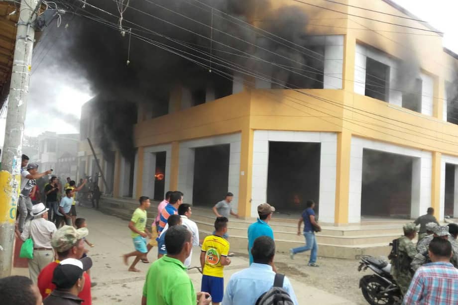 Twitter: @carangorojas