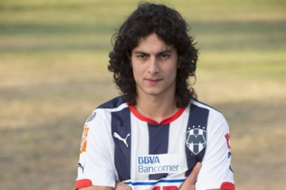 Stefan Medina, nuevo jugador de Pachuca de México