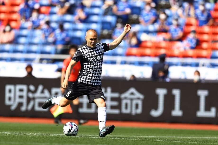 Iniesta volvió a las canchas con Vissel Kobe después de superar una lesión.