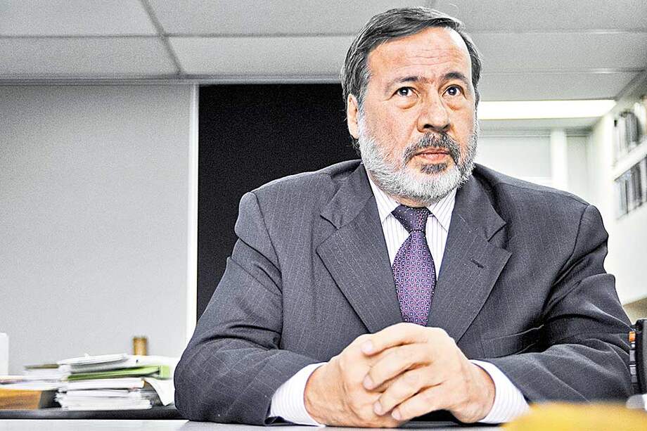 “El voto en blanco o la abstención significan, en las actuales circunstancias, una renuncia a oponerse a la reedición del autoritarismo”, dice Gustavo Gallón. / El Espectador