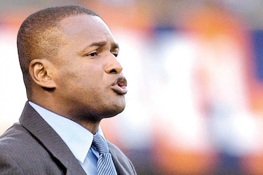 Bernardo Redín, tras retirarse del fútbol comenzó su carrera como DT.