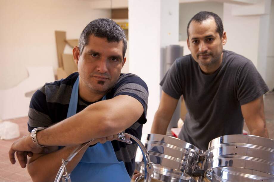 Dagoberto Rodríguez (izq.) y Marco Castillo, Los Carpinteros. /Sean Kelly