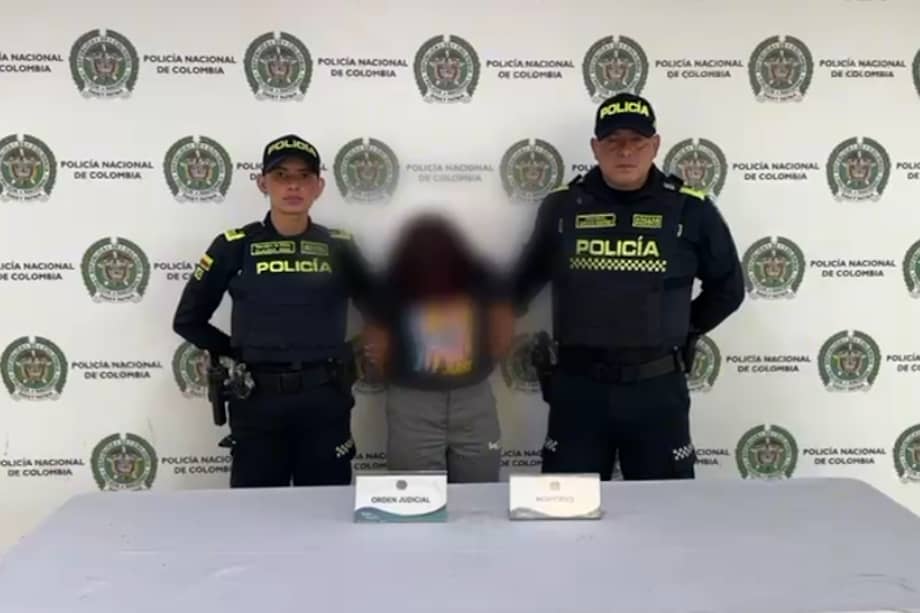 Una de las personas capturadas era una mujer.