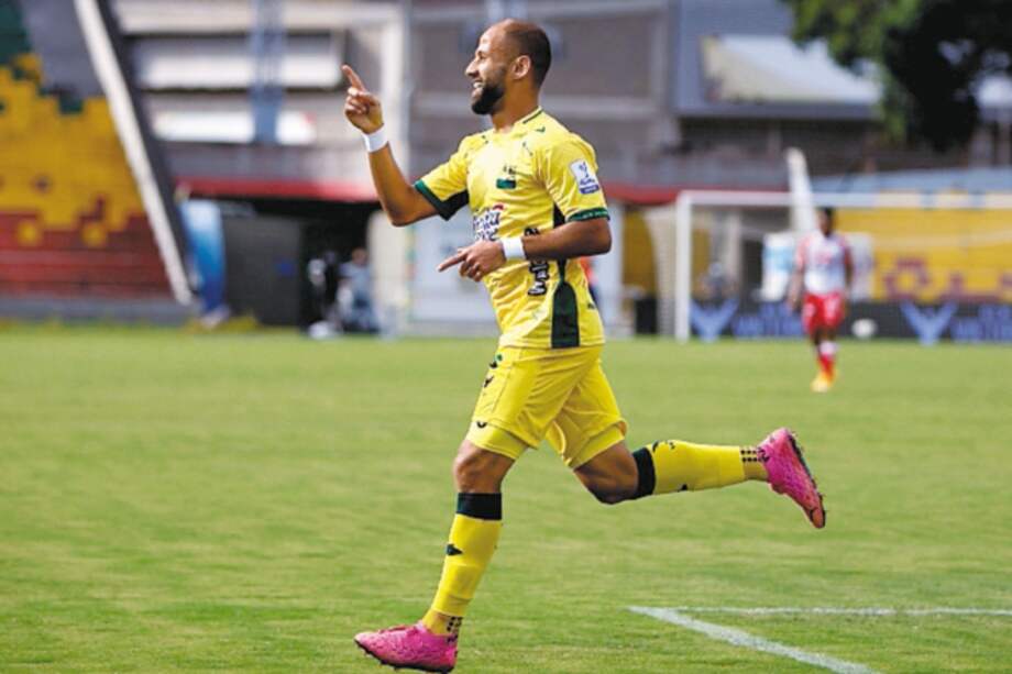 Brayan Fernández anotó el primer gol de la tarde.