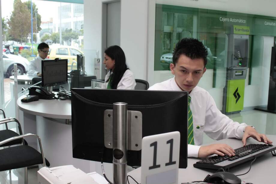 Los empleados del banco cuentan, entre otros, con beneficios como el 40% para estudios de posgrado. / El Espectador