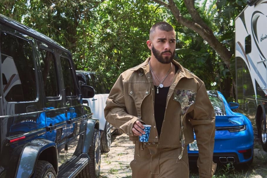 Manuel Turizo se ha hecho viral tras hacer a sus fanáticos una exigencia en pleno show. Muchos no la cumplieron y el cantante se fue.