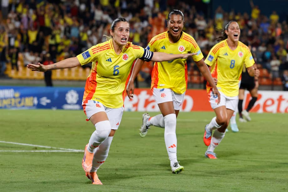 Daniela Montoya celebra su gol en Medellín.