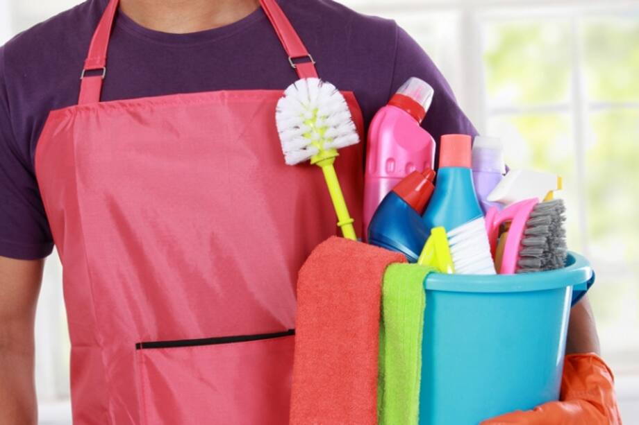 ¿Es machista que los hombres “ayuden” en la casa?