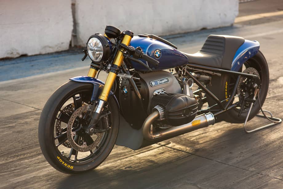La R18 dragster está basada en modelos como la BMW R y su “Big Boxer" continúa la línea de motores bóxer tradicionales de la firma alemana.