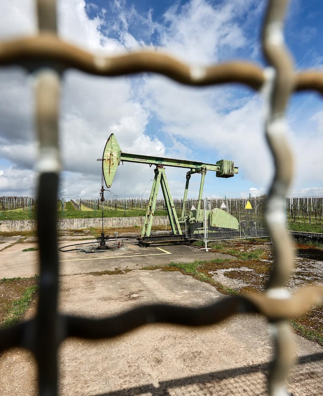 Sin acuerdo a la vista en Medio Oriente, el petróleo vuelve a subir