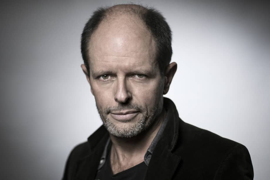 El autor francés ha escrito novelas como Bajo el hielo, De noche, El círculo y No apagues la luz. / AFP