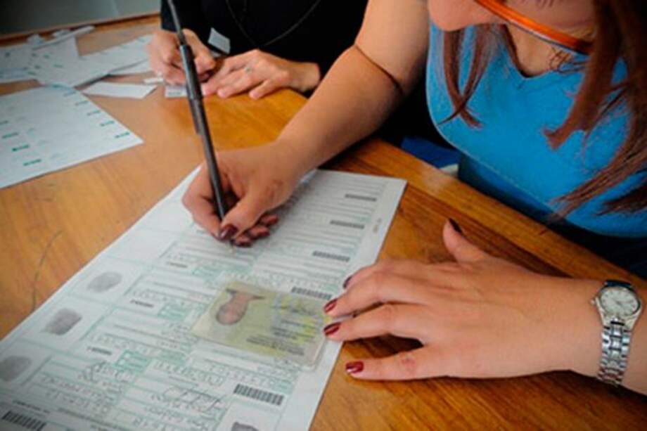 CNE investiga irregularidades con cédulas en 77 municipios de Santander