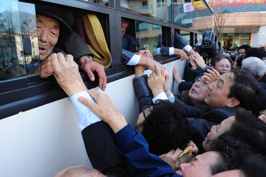 Familias que fueron divididas por la guerra de Corea podrán reencontrarse después de 60 años de distanciamiento./ AFP