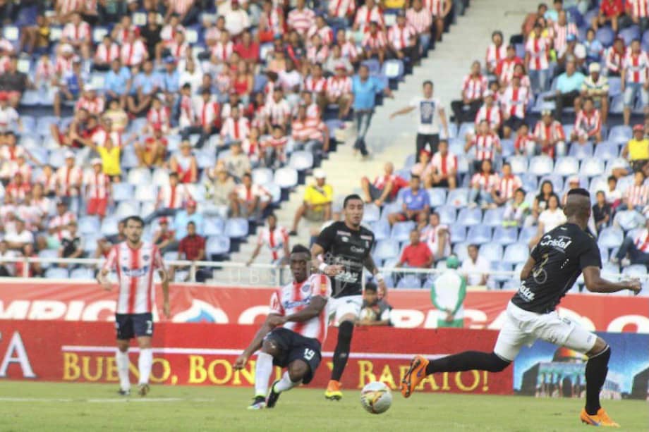 Once Caldas le ganó 1-0 al Júnior en Barranquilla y se metió en los ocho