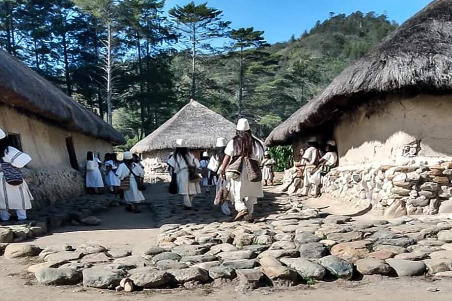 El niño que resultó herido fue auxiliado por un helicóptero de la Policía que llegó hasta la comunidad.