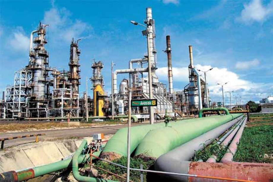 La Refinería de Cartagena se cargará con los primeros 80 mil barriles de crudo en los primeros días de enero.