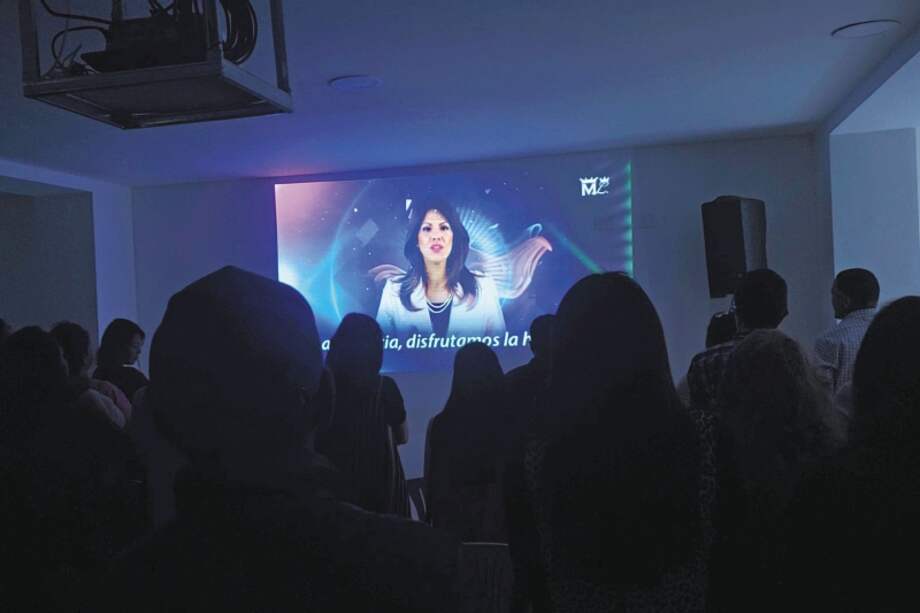 Desde EE. UU., Lisbet García, quien dice ser Cristo, les habla a sus fieles del mundo. / Hárold Rodríguez