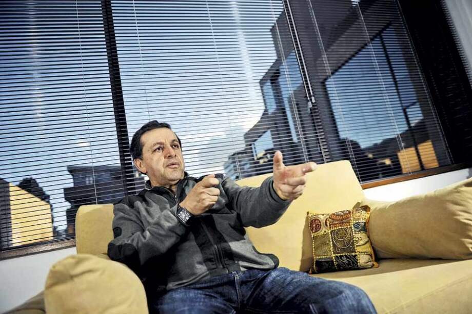 El periodista Esteban Jaramillo escribió un libro, pero Juan Gossaín le aconsejó no publicarlo. / Andrés Torres - El Espectador