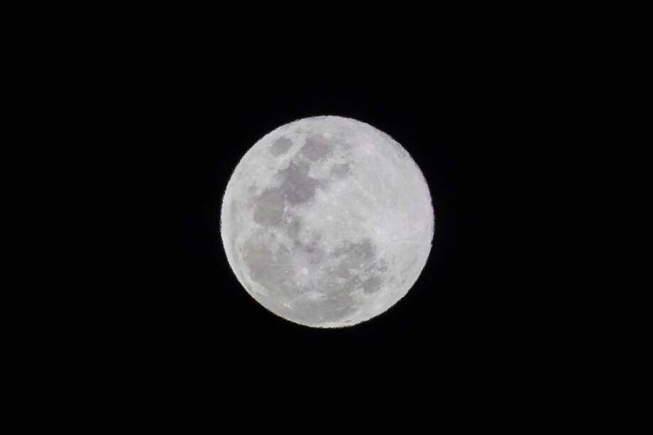 Luna llena 12 de febrero 2025, entérese cómo y a qué hora ver la Luna de Nieve en Colombia.