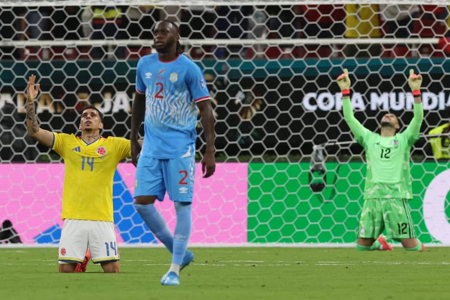 GR3273. GUADALAJARA (MÉXICO), 23/06/2026.- Gustavo Puerta (i) y Camilo Vargas (d) de Colombia reaccionan al final este martes, de un partido del grupo K del Mundial de la FIFA 2026 entre Colombia y RD Congo en el estadio Akron en Guadalajara (México). EFE/ Alex Cruz