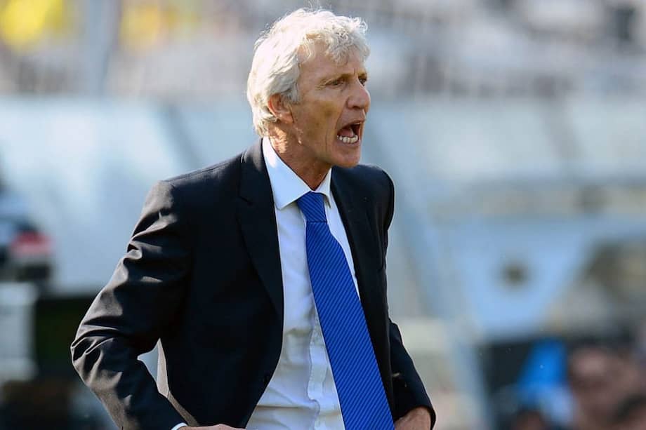 El entrenador José Néstor Pékerman lleva más de dos años dirigiendo a Colombia. / AFP