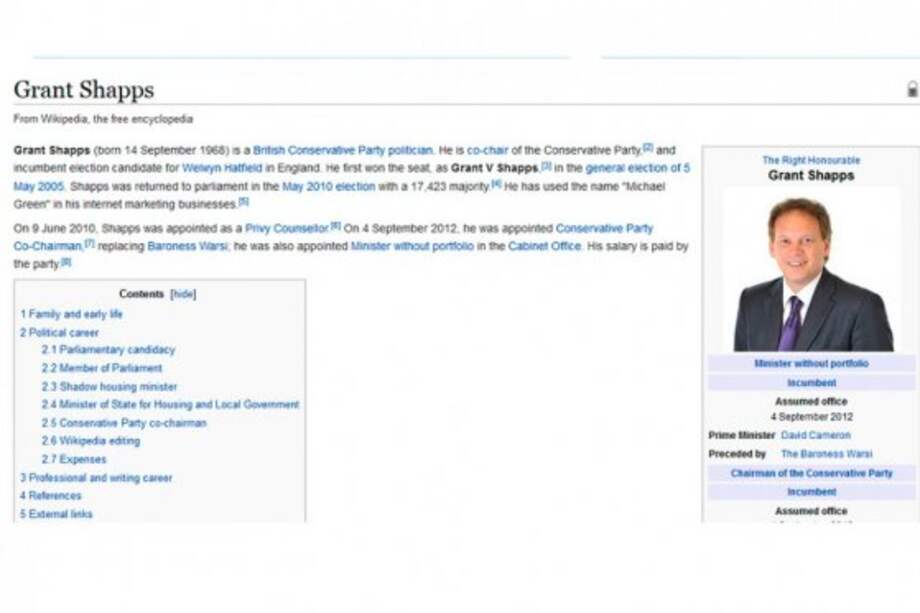 Acusan a político de mejorar su imagen en Wikipedia