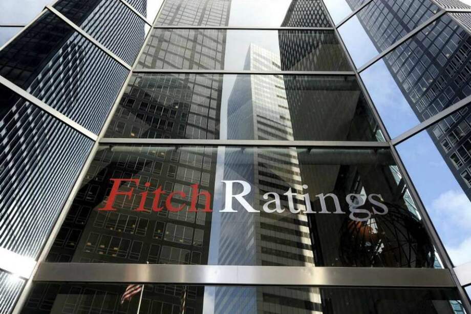 Fitch fortalece grado de inversión de Colombia
