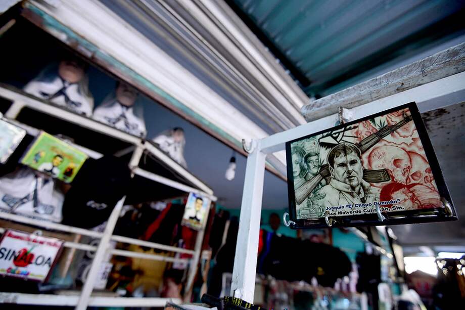 La serie sobre la vida de Guzmán, quien durante años fue el narcotraficante más buscado del mundo, fue estrenada en abril y es una coproducción de la cadena estadounidense de habla hispana Univisión y la plataforma de streaming Netflix. / AFP