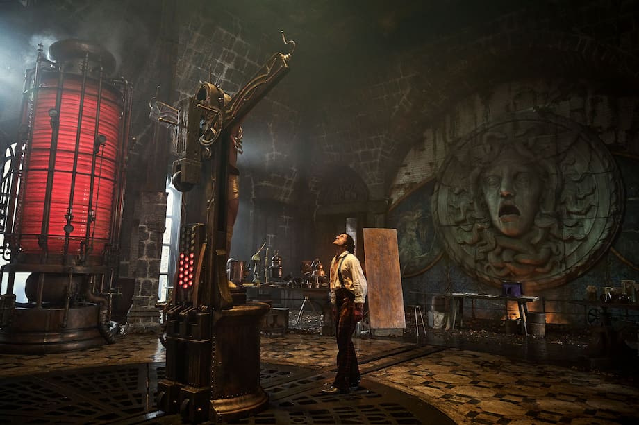 Oscar Isaac, Jacob Elordi y Mia Goth trabajaron bajo la dirección de Guillermo del Toro.