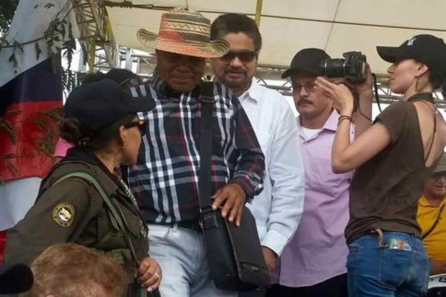 Gobierno rechaza ingreso de guerrilleros armados de las Farc a escuela en La Guajira