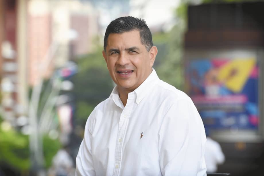 Jorge Iván Ospina ha sido alcalde de Cali en dos oportunidades. La primera fue de 2008 a 2011; y, la segunda, entre 2020 y 2023.