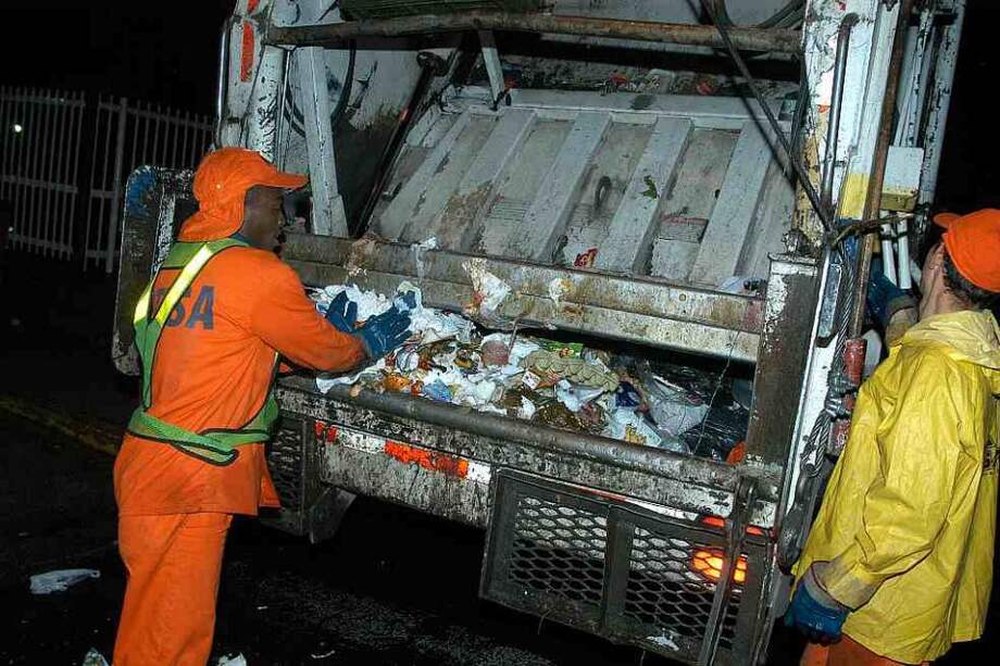 Se busca iniciar investigacion contra operadores del manejo de basuras