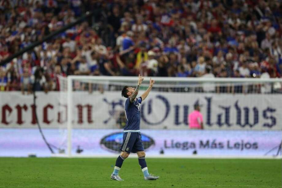 El máximo goleador de la selección argentina de la historia, espera llevarse a casa su primer título con la albiceleste. / EFE