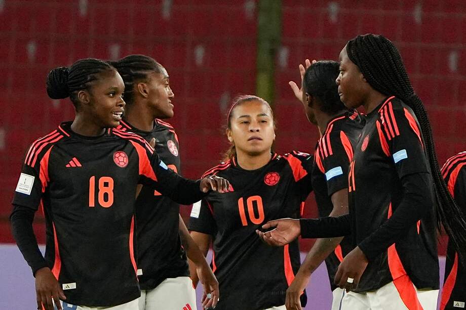 Las jugadoras de Colombia, tras su victoria en Quito.