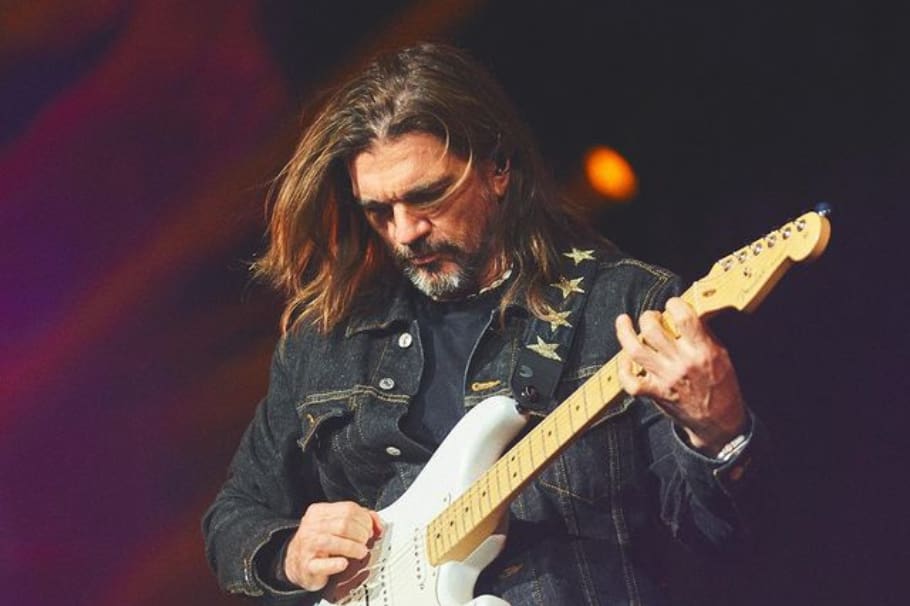 Solo fueron dos canciones las que alcanzó a cantar Juanes en su concierto en Nueva York.