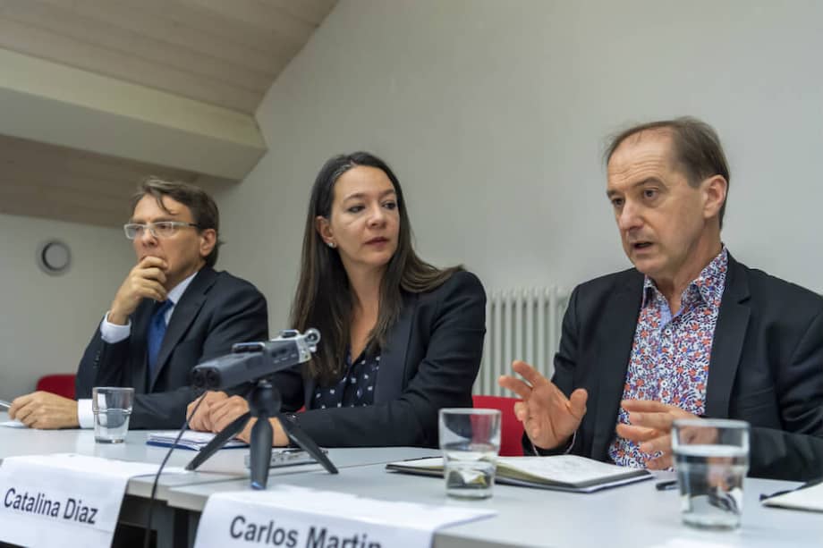 Gustavo Salazar, Catalina Diaz y Carlos Martin Beristain, durante la rueda de prensa en Ginebra. / EFE