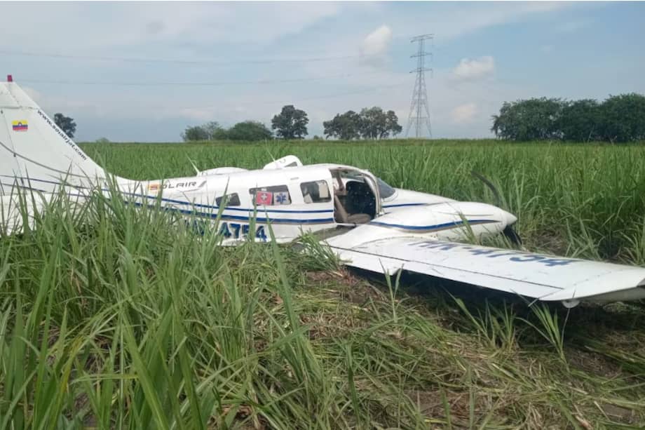 Una avioneta de la empresa Solair S.A.S. sufrió un accidente aéreo cerca al Aeropuerto Internacional Alfonso Bonilla Aragón, en Cali.