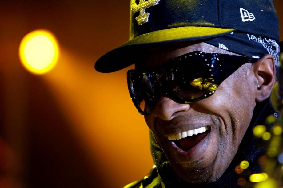 Sly Stone dominó varios instrumentos a temprana edad e interpretó
