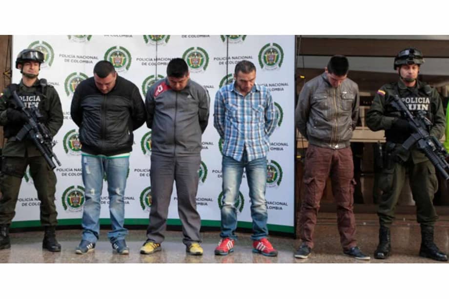 Cuatro de los siete implicados en el asesinato del agente James T. Watson son presentados por la Policía. / Andrés Torres