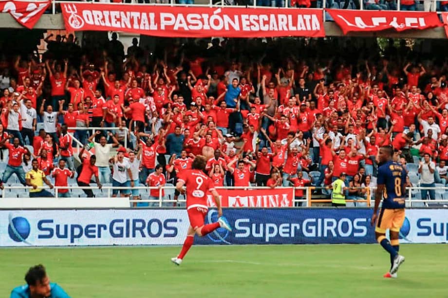 Fernando Aristiguieta, delantero de América, celebra el segundo gol contra Medellín. / América de Cali