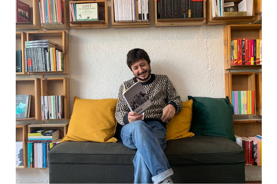 Alberto Torres Blandina es profesor de literatura y creación literaria,
además de ser autor de “Cosas que nunca ocurrirían en Tokio”.